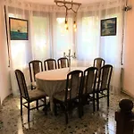 Dimitrovi Guesthouse - Peaceful Stay Near Beach With Garden, Sarafovo ブルガス