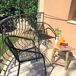 Dimitrovi - Peaceful Near With Garden, Sarafovo 게스트하우스