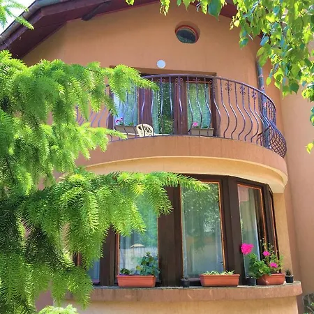 Dimitrovi - Peaceful Near With Garden, Sarafovo 4*