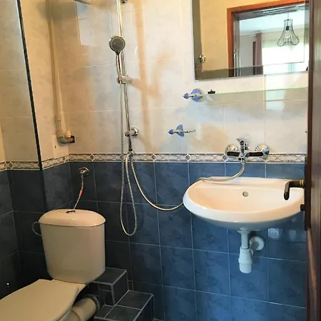 Maison d'hôtes Dimitrovi - Peaceful Near With Garden, Sarafovo 4*