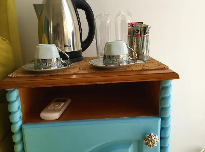 Dimitrovi Guesthouse - Peaceful Stay Near Beach With Garden, Sarafovo Gæstehus Burgas City