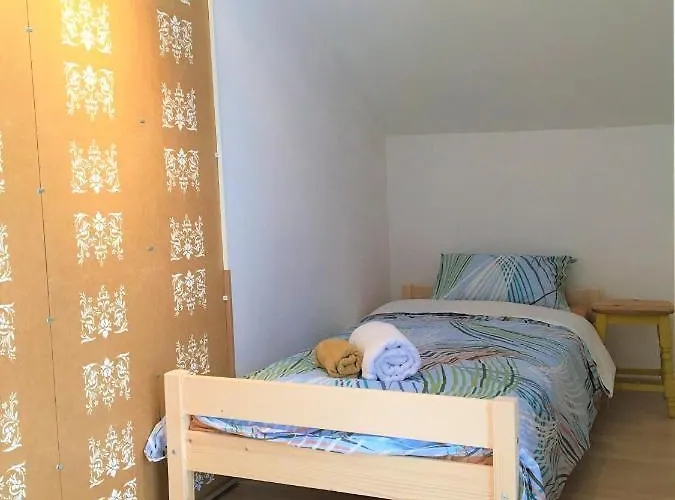 Dimitrovi Guesthouse - Peaceful Stay Near Beach With Garden, Sarafovo Gæstehus 4*