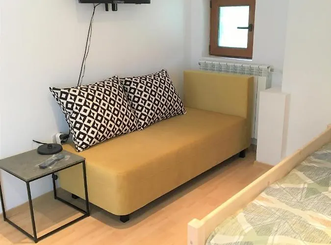 Dimitrovi Guesthouse - Peaceful Stay Near Beach With Garden, Sarafovo