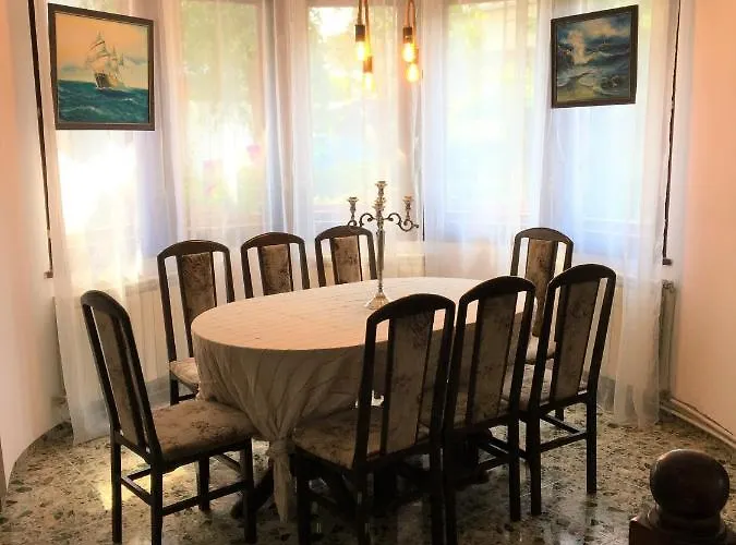 Dimitrovi Guesthouse - Peaceful Stay Near Beach With Garden, Sarafovo Burgas City