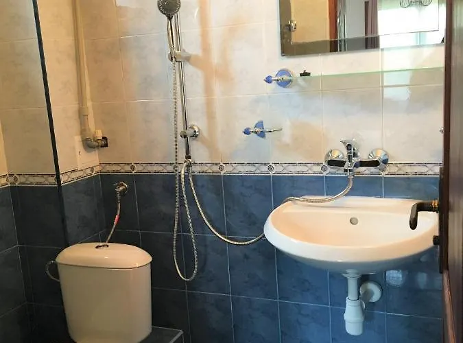 Gæstehus Dimitrovi Guesthouse - Peaceful Stay Near Beach With Garden, Sarafovo 4*