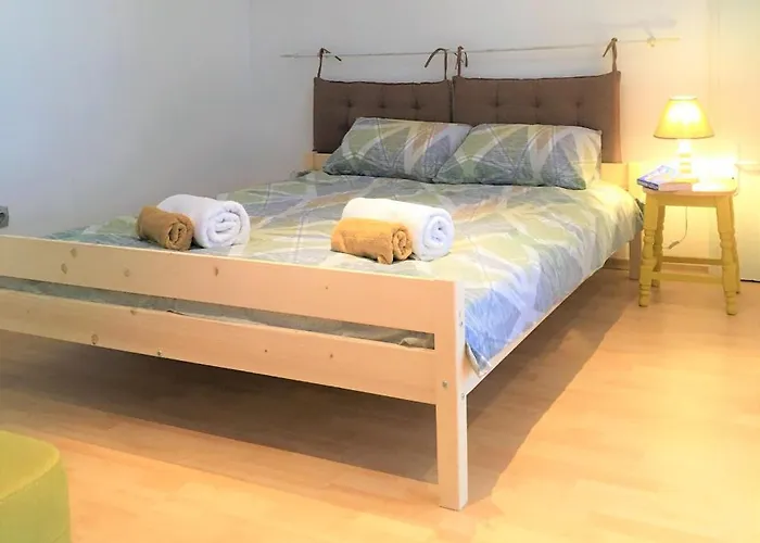 Dimitrovi Guesthouse - Peaceful Stay Near Beach With Garden, Sarafovo 4* Burgas City