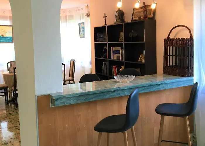 Dimitrovi Guesthouse - Peaceful Stay Near Beach With Garden, Sarafovo 4*