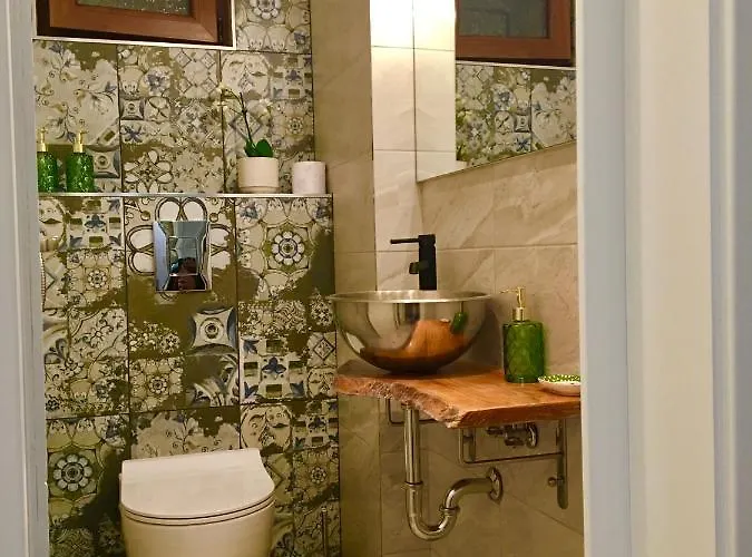 Gæstehus Dimitrovi Guesthouse - Peaceful Stay Near Beach With Garden, Sarafovo 4*
