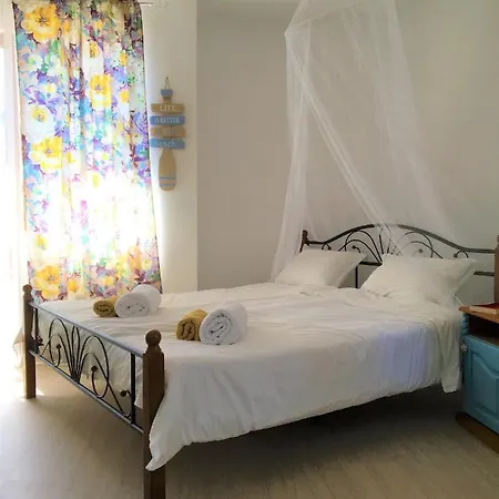 Dimitrovi - Peaceful Near With Garden, Sarafovo 4* بورغاس