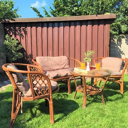Dimitrovi - Peaceful Near With Garden, Sarafovo Guest house 3*