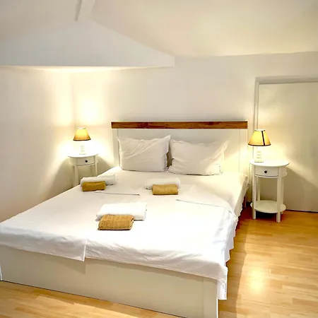 Dimitrovi - Peaceful Near With Garden, Sarafovo Guest house