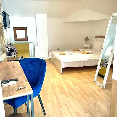 Dimitrovi - Peaceful Near With Garden, Sarafovo Guest house 3*